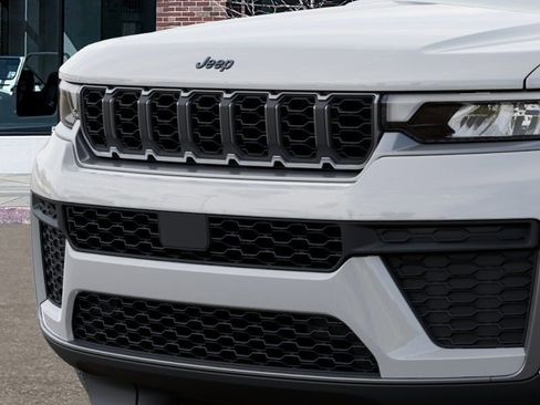 New 2026 Jeep Grand Cherokee Laredo AWD/4WD image 11