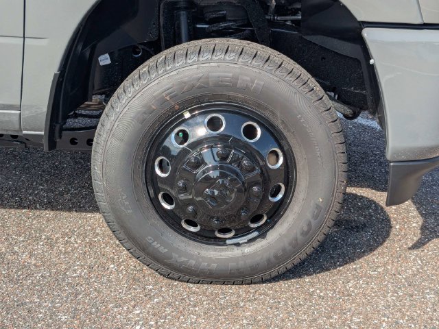 New 2026 RAM 3500 Big Horn AWD/4WD image 18