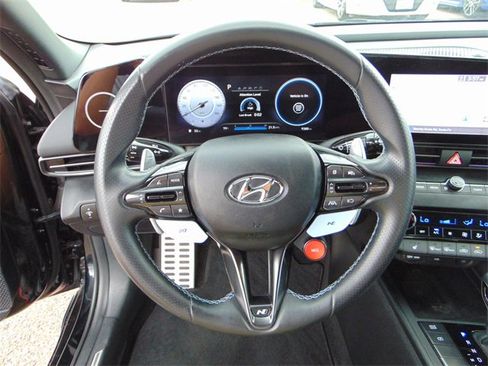Used 2022 Hyundai Elantra N image 15