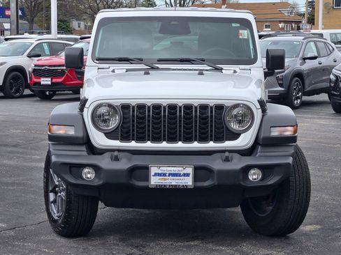 Used 2025 Jeep Wrangler Unlimited Sport AWD/4WD image 4