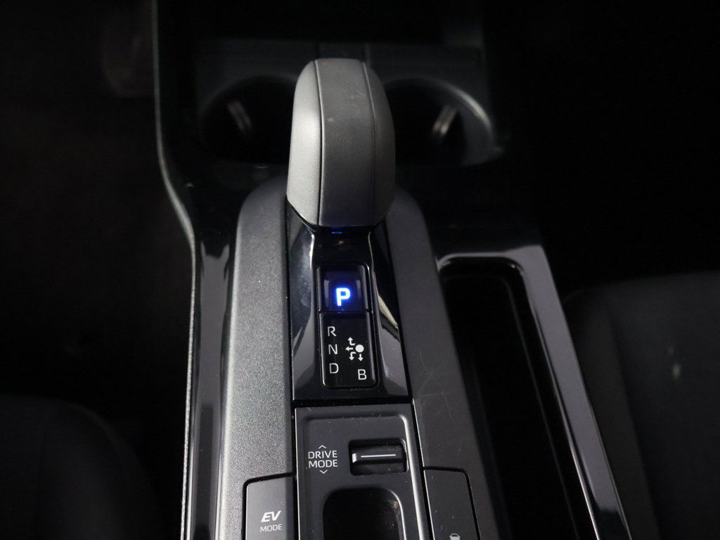 Used 2025 Toyota Prius LE FWD image 35