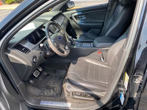 Used 2018 Ford Taurus SHO w/ Sho Performance Package image 10