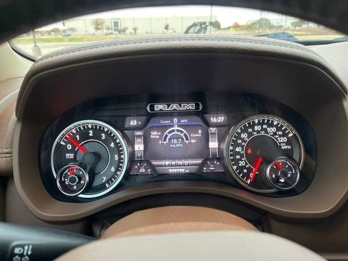 Used 2021 RAM 1500 Laramie image 30