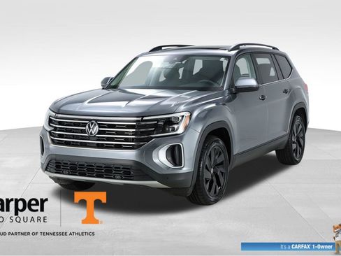 Used 2024 Volkswagen Atlas SE FWD image 1