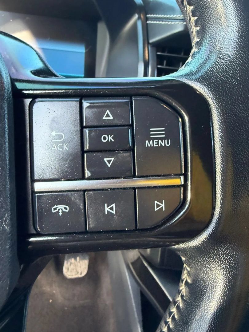 Used 2022 Ford F150 Lightning Platinum AWD/4WD image 22