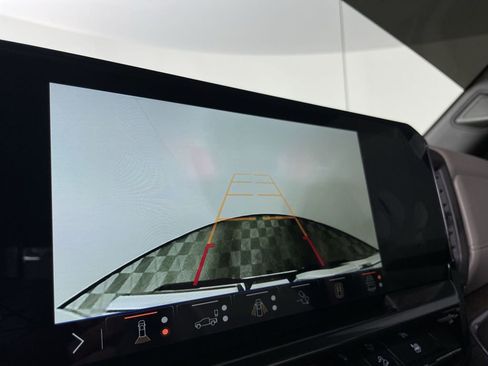 Used 2025 GMC Sierra 1500 SLT w/ SLT Premium Plus Package image 15