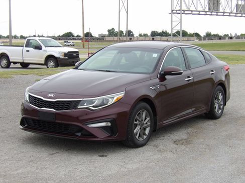 Used 2019 Kia Optima LX FWD image 2