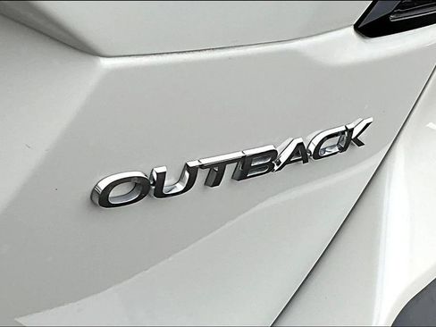 Used 2025 Subaru Outback Limited AWD/4WD image 21