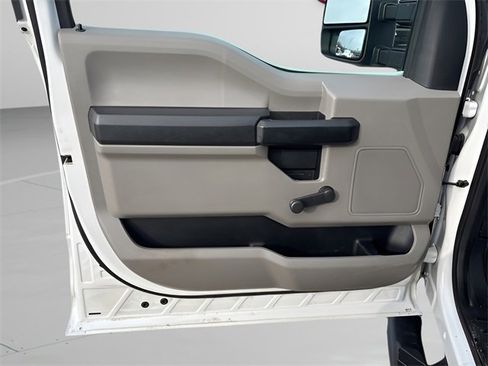 Used 2019 Ford F250 XL w/ XL Value Package image 6