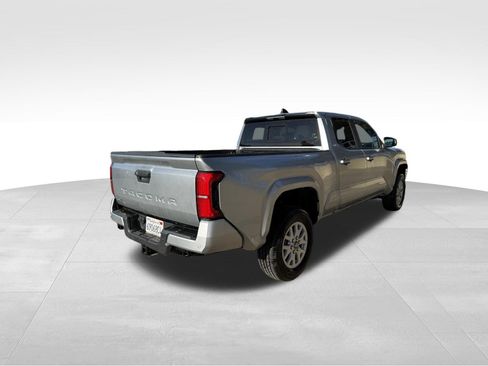 Used 2024 Toyota Tacoma SR5 AWD/4WD image 3