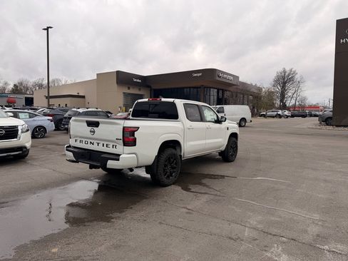 New 2026 Nissan Frontier SV image 4