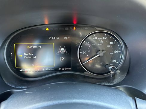 Used 2024 Nissan Kicks SR FWD image 24