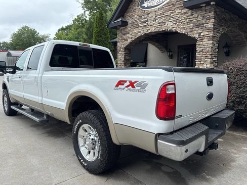 Used 2010 Ford F250 Lariat AWD/4WD image 3