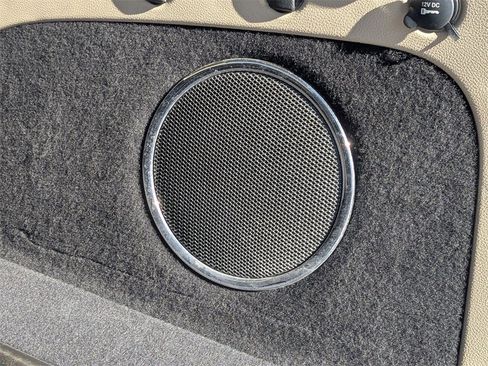 Used 2017 Jeep Grand Cherokee Limited w/ Luxury Group II image 15