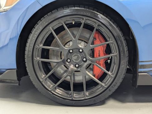 Used 2019 Ford Mustang Shelby GT350 w/ Technology Package RWD image 32