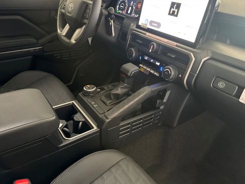 New 2026 Toyota 4Runner TRD Off-Road Premium AWD/4WD image 15