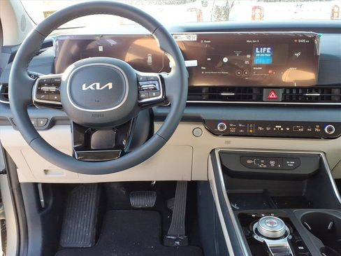 New 2026 Kia Carnival SX image 8