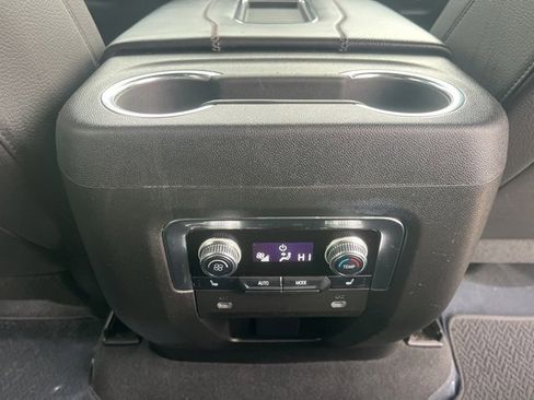 Used 2023 GMC Yukon XL Denali image 57