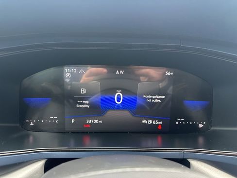 Used 2023 Volkswagen Taos SE w/ Panoramic Sunroof Package image 25