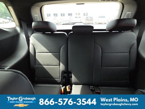 New 2026 Chevrolet Traverse Z71 w/ Enhanced Driving Package AWD/4WD image 32