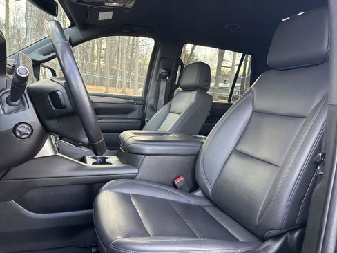 Used 2022 Chevrolet Tahoe LT w/ Luxury Package image 31