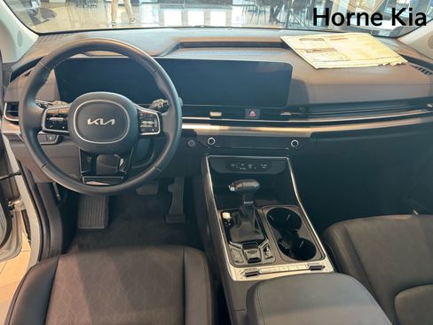 New 2026 Kia Carnival SX w/ SX Dark Edition Package FWD image 13