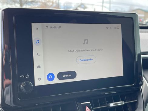 Used 2023 Toyota Corolla Cross XLE image 14