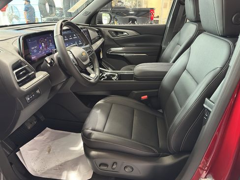 New 2026 Chevrolet Traverse LT w/ Enhanced Driving Package image 5