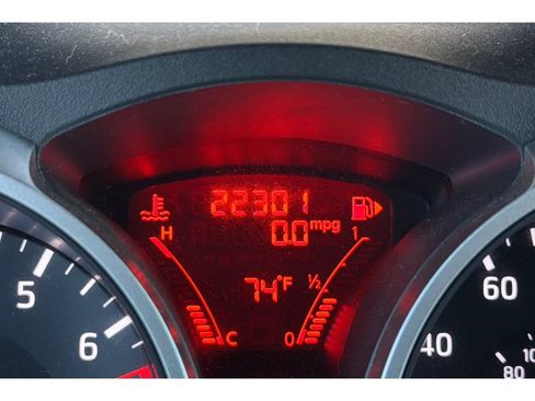 Used 2015 Nissan Juke S FWD image 29