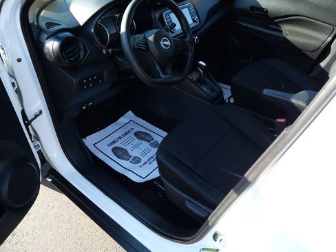 Used 2023 Nissan Kicks S FWD image 9