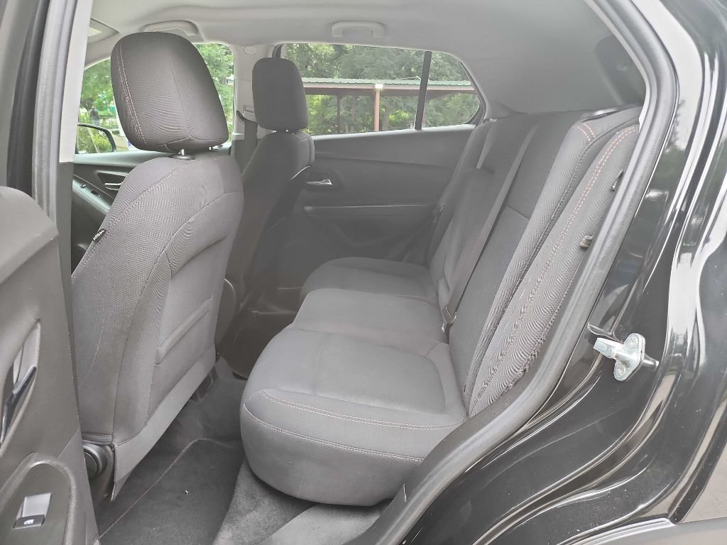 Used 2020 Chevrolet Trax LS w/ Tint and Cruise Package FWD image 25