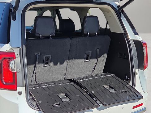 Certified 2020 GMC Acadia Denali w/ LPO, Floor Liner Package image 9