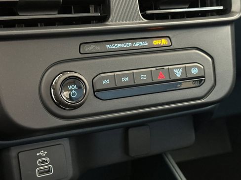 New 2026 Ford Maverick XL FWD image 18