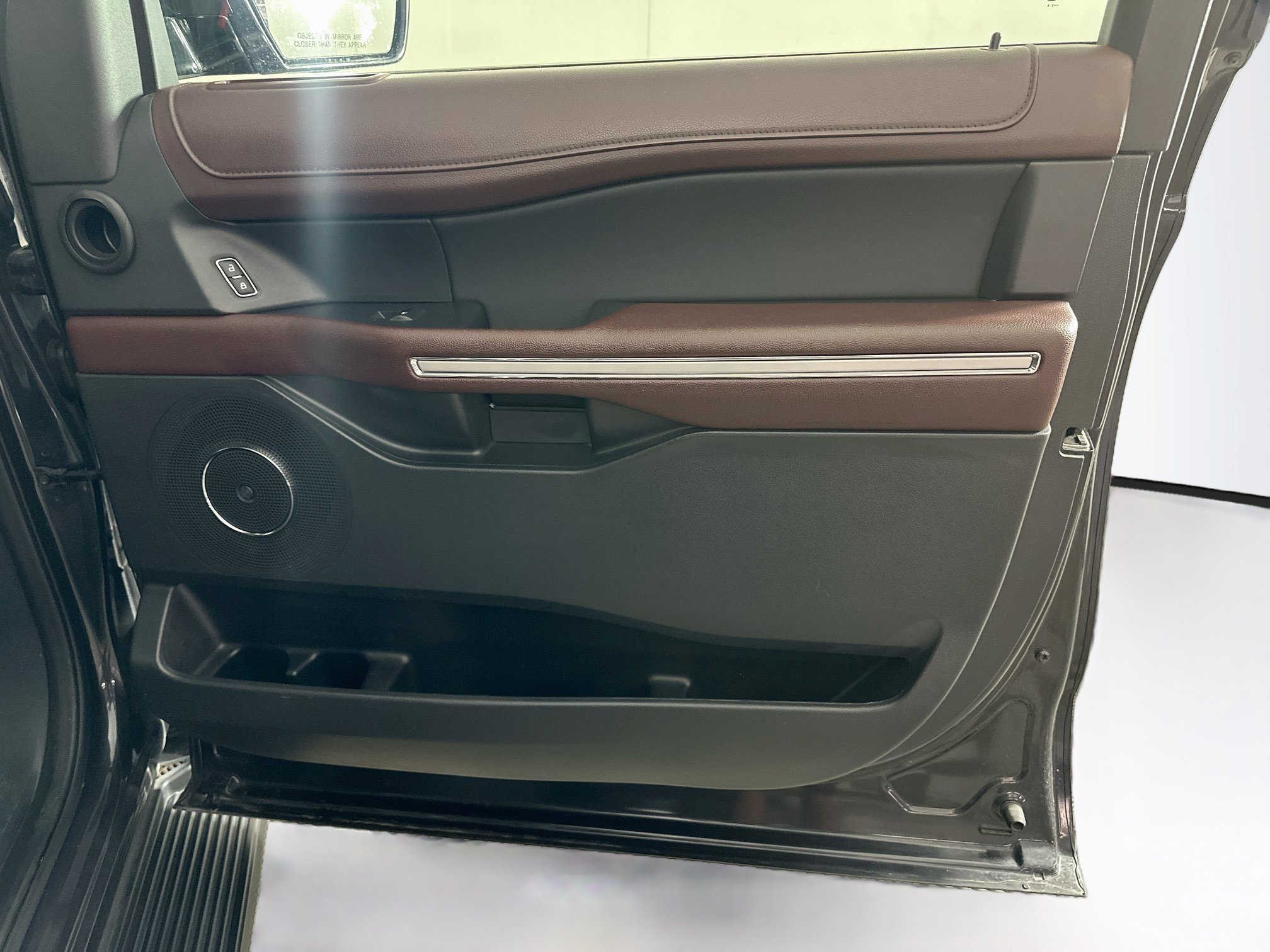 Used 2024 Ford Expedition Limited RWD image 36