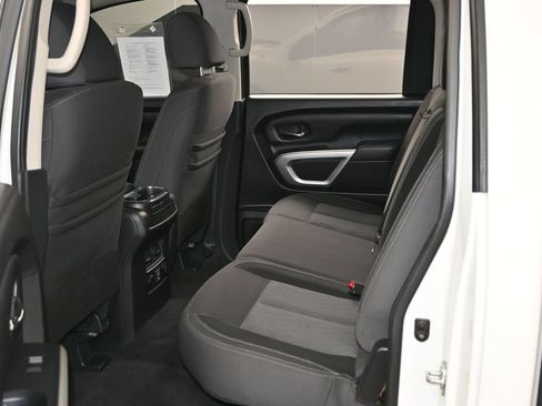Used 2021 Nissan Titan SV w/ SV Convenience Package RWD image 31