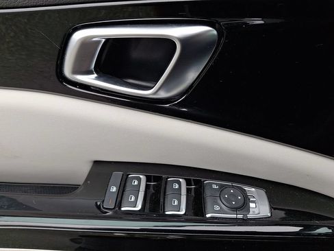 Certified 2024 Kia Carnival EX FWD image 14