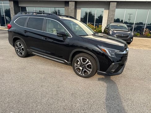 Used 2023 Subaru Ascent Limited AWD/4WD image 10