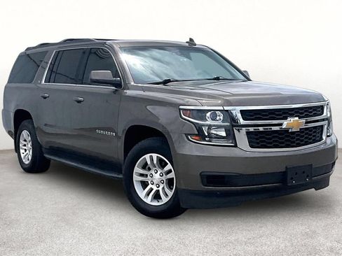 Used 2016 Chevrolet Suburban LS w/ Enhanced Driver Alert Package RWD image 1