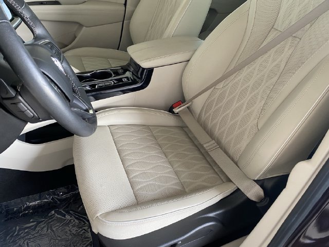 Used 2023 Buick Envision Avenir FWD image 17