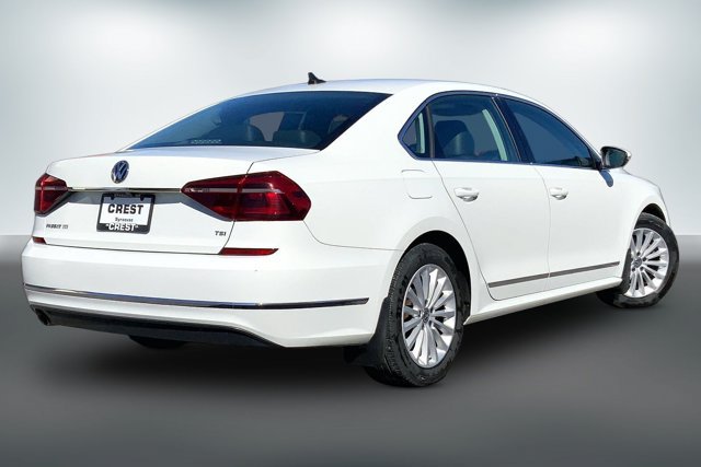 Used 2017 Volkswagen Passat 1.8T SE FWD image 13