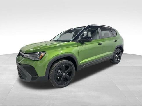 New 2026 Volkswagen Taos SE AWD/4WD image 8