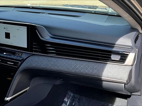 Used 2026 Toyota Camry XLE image 17