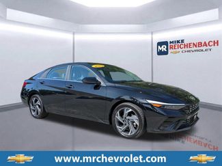 Used 2025 Hyundai Elantra SEL FWD video 1
