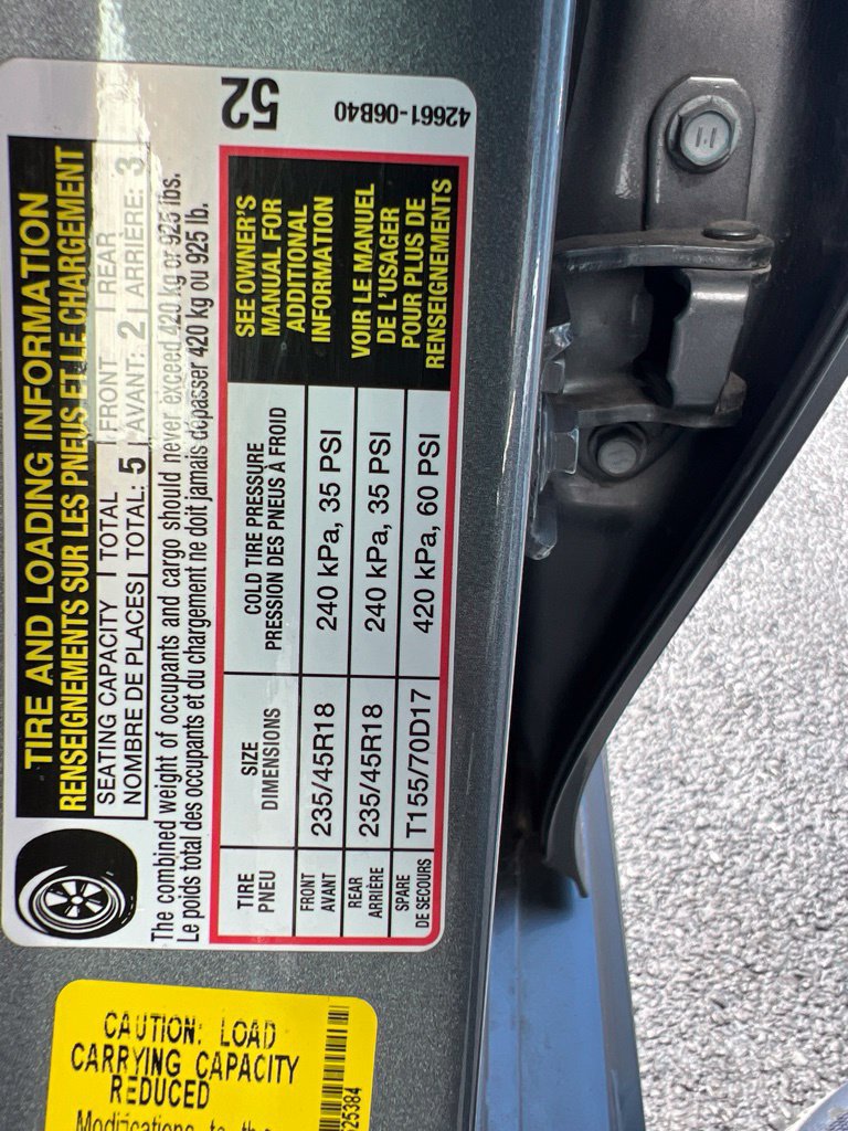 Used 2025 Toyota Camry SE FWD image 9