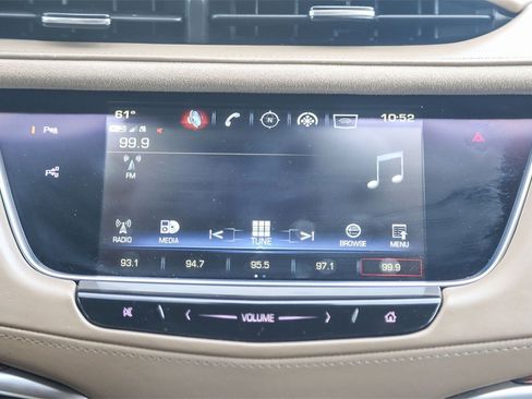 Used 2019 Cadillac XT5 Platinum image 13