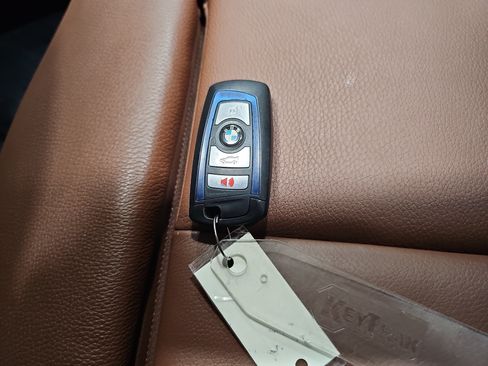 Used 2016 BMW 228i Convertible RWD image 33