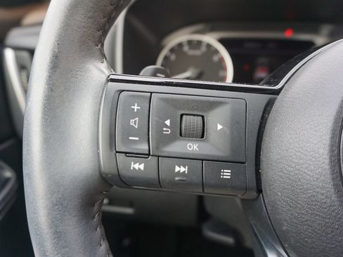 Used 2023 Nissan Rogue SV w/ SV Premium B Package FWD image 8