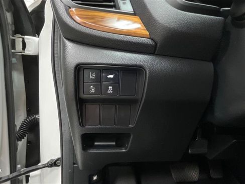 Used 2018 Honda CR-V Touring image 25
