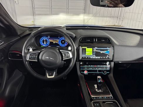 Used 2020 Jaguar F-PACE SVR AWD/4WD image 27