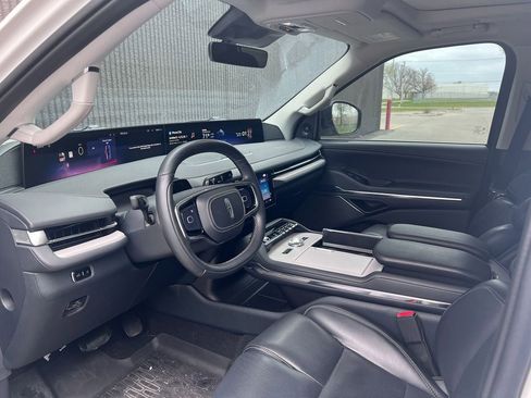 Used 2025 Lincoln Navigator L Reserve AWD/4WD image 10